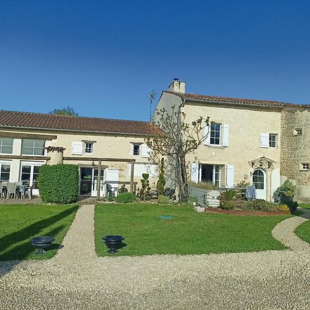 Gite De Charme Dans Ancienne Seigneurie Le Pin-Saint-Denis Luaran gambar